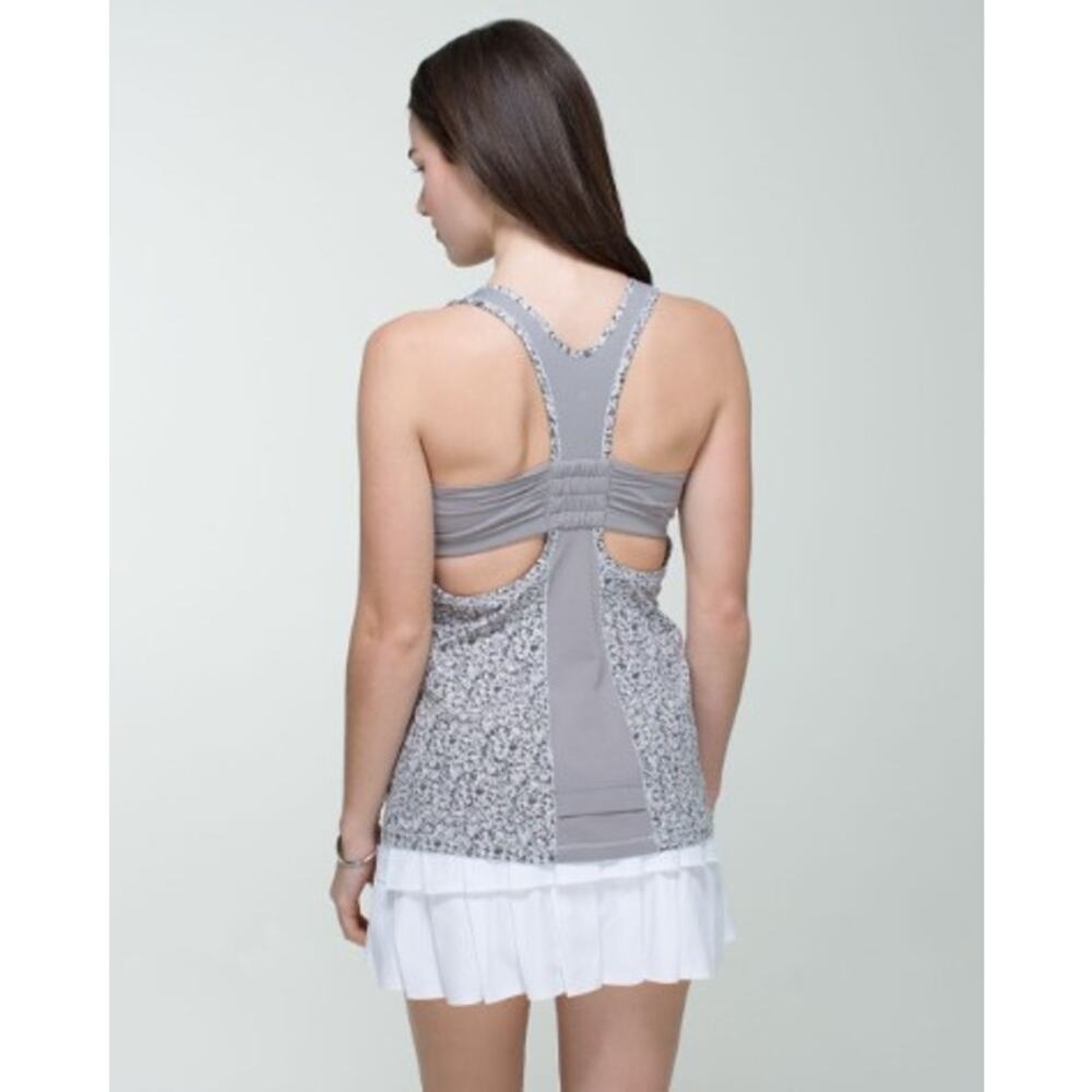 Lululemon Tone It Tank Petite Fleur Silver Spoon / Ambient Grey 6